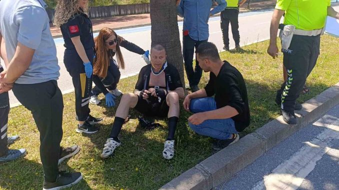 bisiklet-yoluna-park-eden-otomobil-norvecli-turisti-yaraladi-5EuGNGyg.jpg